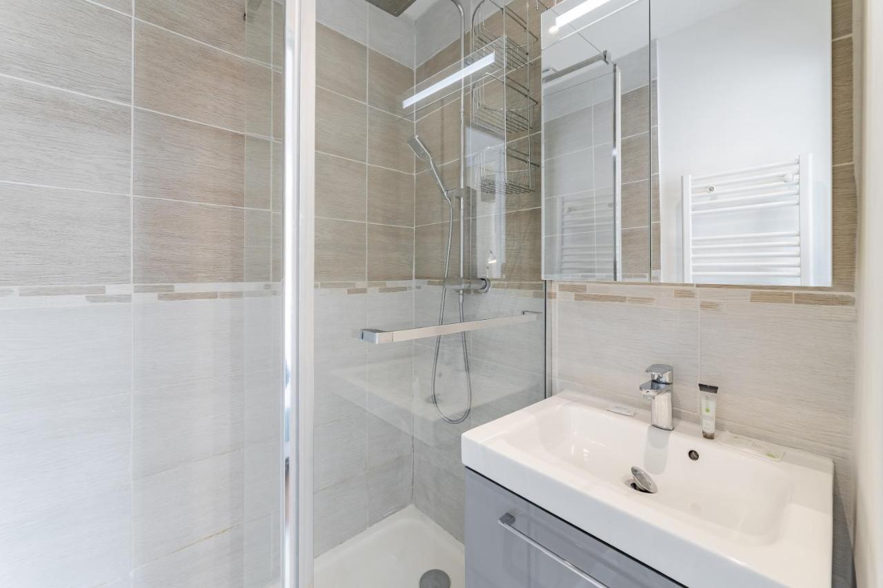 Charming Bright And Equipped Apartment *